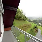 アパート Modern In With Vineyards