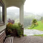 Apartmán Modern In With Vineyards