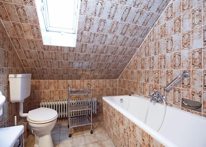 Modern In With Vineyards 公寓