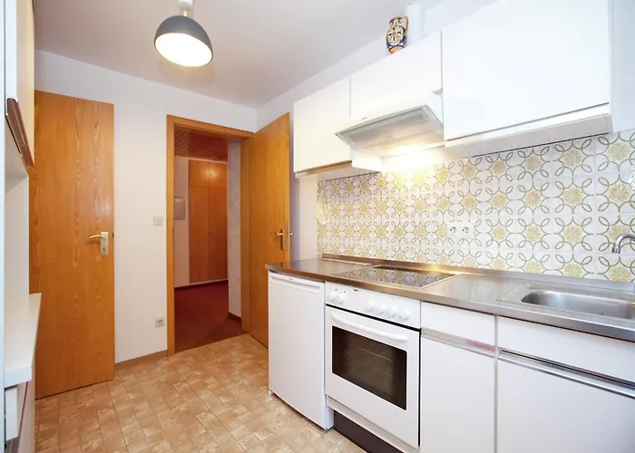 Modern In With Vineyards 公寓 *